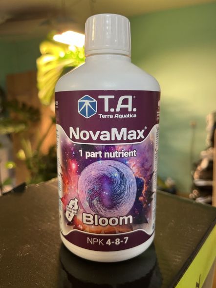 Удобрение Flora NovaMax Bloom 0,5 л уценка
